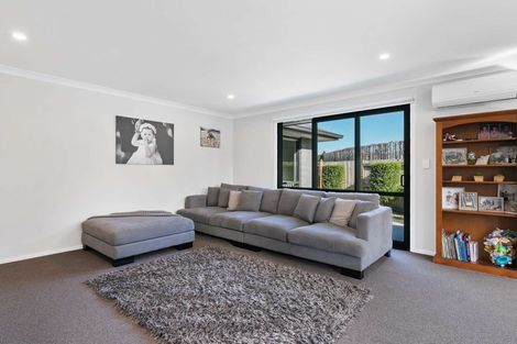 Photo of property in 8 Macloughlin Drive, Te Puke, 3119