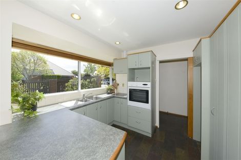 Photo of property in 64 Apsley Drive, Avonhead, Christchurch, 8042