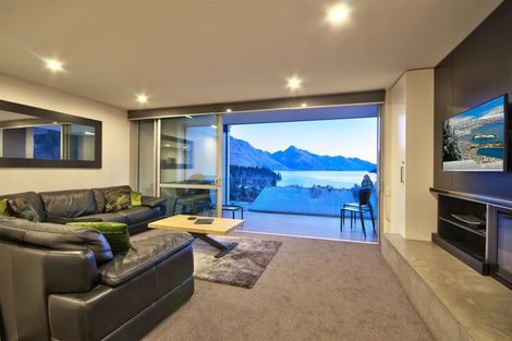 Photo of property in The Beeches Apartments, 13/60 Hallenstein Street, Queenstown, 9300