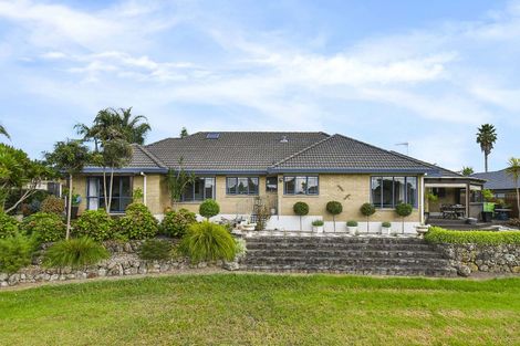 Photo of property in 113 Rushgreen Avenue, Pahurehure, Papakura, 2113