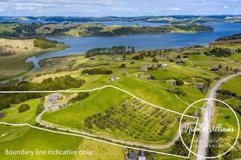 Photo of property in 297 Heatley Road, Whakapirau, Maungaturoto, 0583