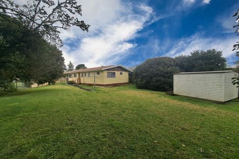 Photo of property in 94 Matipo Road, Te Atatu Peninsula, Auckland, 0610