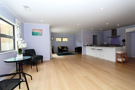 Photo of property in 5 Prestwich Rise, Churton Park, Wellington, 6037