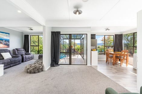 Photo of property in 31 Lake View Street, Waihola, Milton, 9073