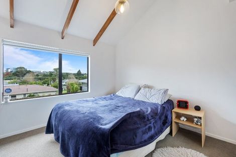 Photo of property in 78 Vodanovich Road, Te Atatu South, Auckland, 0610