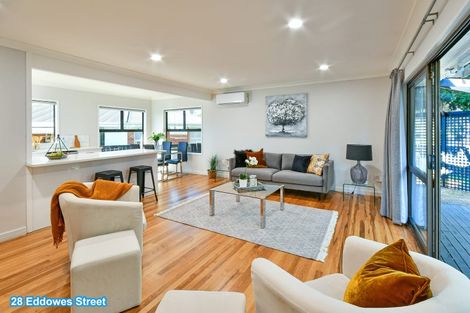 Photo of property in 28a Eddowes Street, Manurewa, Auckland, 2102