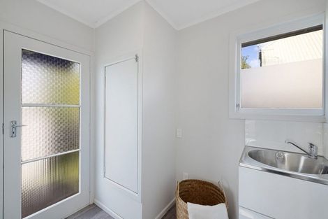 Photo of property in 8a Queen Road, Bellevue, Tauranga, 3110