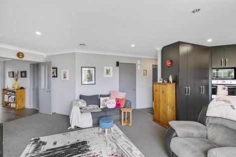 Photo of property in 3 Margaret Place, Waiuku, 2123