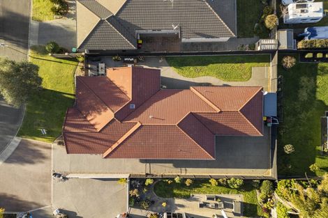 Photo of property in 33 Saint Heliers Place, Papamoa Beach, Papamoa, 3118