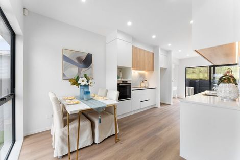 Photo of property in 16 Saint Catherine Crescent, West Harbour, Auckland, 0618