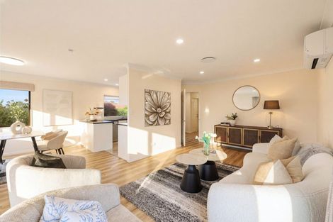 Photo of property in 1/17 Penruddocke Road, Half Moon Bay, Auckland, 2012