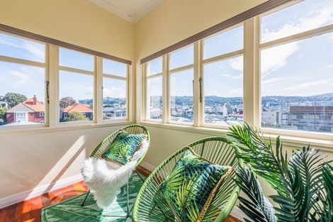 Photo of property in 2u2 Hawker Street, Mount Victoria, Wellington, 6011