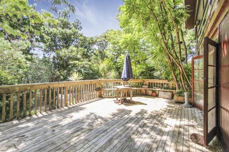 Photo of property in 201 Godley Road, Titirangi, Auckland, 0604