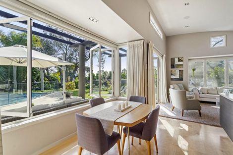 Photo of property in 1/2 Clifton Road, Hauraki, Auckland, 0622