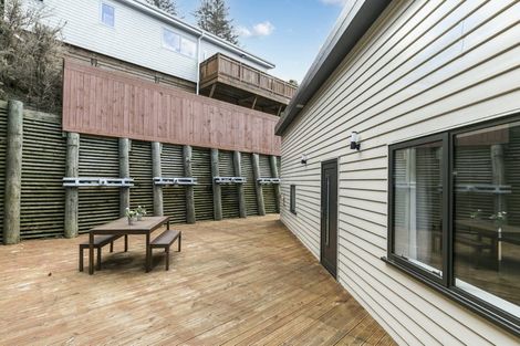 Photo of property in 29a Thurleigh Grove, Karori, Wellington, 6012