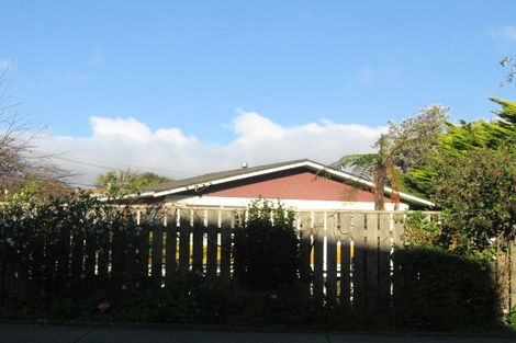 Photo of property in 112 Golf Road, Paraparaumu Beach, Paraparaumu, 5032