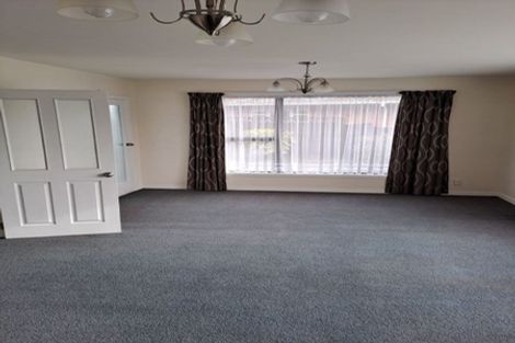 Photo of property in 7 Storry Place, Avonhead, Christchurch, 8042