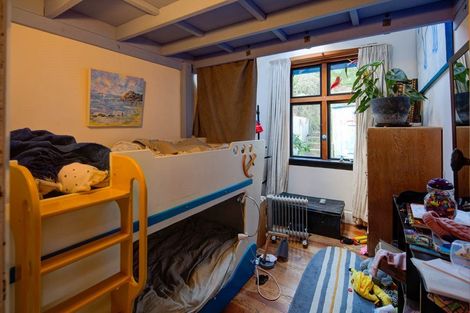 Photo of property in 126 Queens Drive, Lyall Bay, Wellington, 6022