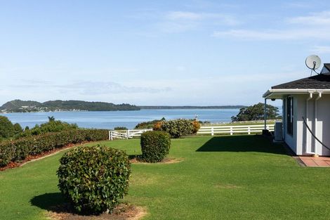 Photo of property in 131 Athenree Road, Athenree, Katikati, 3177