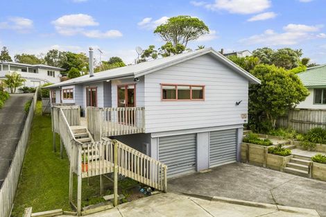 Photo of property in 39a Pohutukawa Avenue, Red Beach, 0932