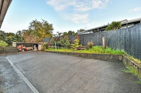 Photo of property in 24 Eugenia Rise, Totara Heights, Auckland, 2105