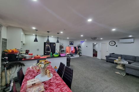 Photo of property in 47 Buckingham Crescent, Papatoetoe, Auckland, 2025