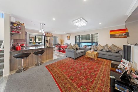 Photo of property in 102 Carruth Road, Papatoetoe, Auckland, 2025