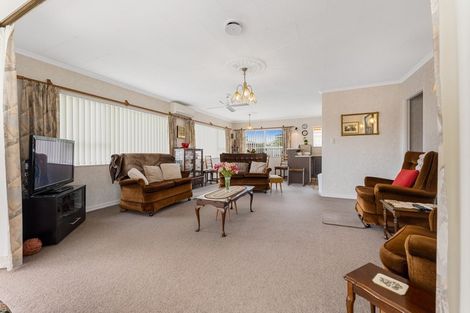 Photo of property in 1/81 Tukapa Street, Westown, New Plymouth, 4310