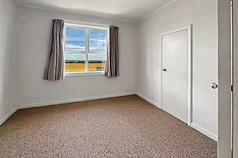 Photo of property in 43a Savoy Road, Glen Eden, Auckland, 0602