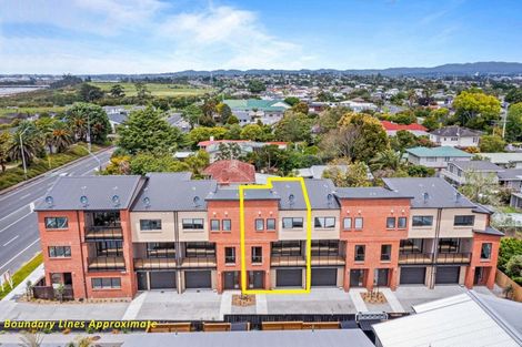 Photo of property in 500c Te Atatu Road, Te Atatu Peninsula, Auckland, 0610