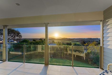 Photo of property in 7 Matata Place, Waikanae, 5036