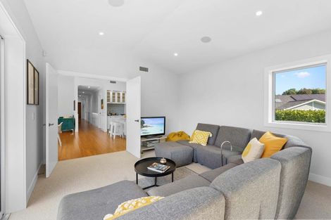 Photo of property in 9 Lamont Place, Waikanae, 5036