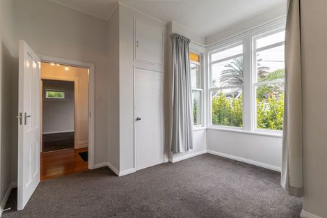 Photo of property in 31 Apuka Street, Brooklyn, Wellington, 6021