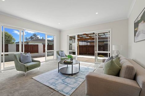 Photo of property in 16a Darren Crescent, Half Moon Bay, Auckland, 2012