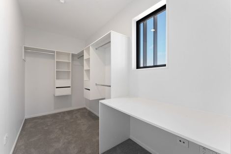 Photo of property in 729 Massey Road, Mangere, Auckland, 2022