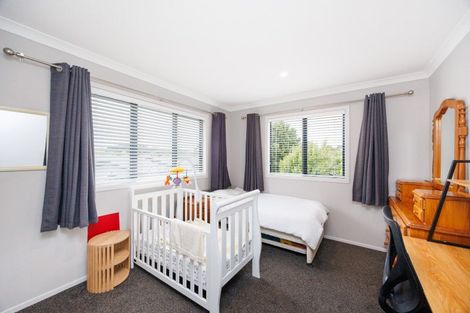 Photo of property in 18 Oak Crescent, Ashhurst, 4810