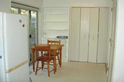 Photo of property in 2/20 Russell Street, Stanley Point, Auckland, 0624