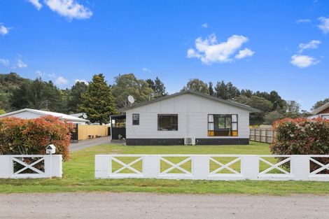 Photo of property in 16 Wairau Avenue, Waitahanui, Taupo, 3378