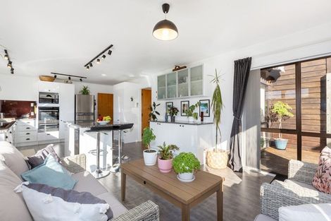 Photo of property in 19 Shackle Lane, Whitby, Porirua, 5024