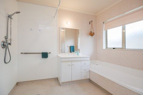 Photo of property in 23 Rose Place, Awapuni, Palmerston North, 4412