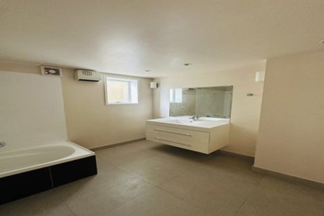 Photo of property in 92 Castor Bay Road, Castor Bay, Auckland, 0620