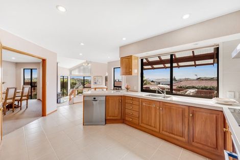 Photo of property in 6 Dorrington Place, Eastern Beach, Auckland, 2012