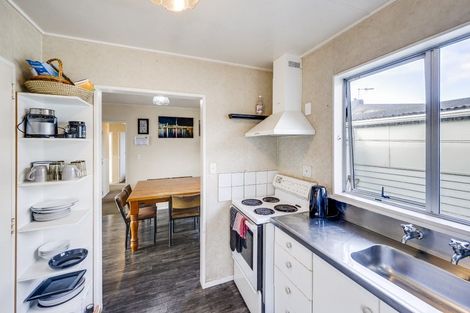 Photo of property in 2a Trinity Crescent, Pirimai, Napier, 4112