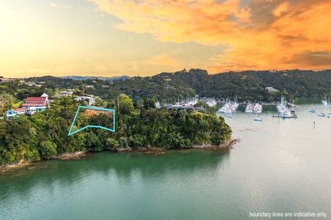 Photo of property in 100 Doves Bay Road, Kerikeri, 0294