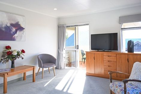 Photo of property in 60 Lucknow Road, Havelock North, 4130