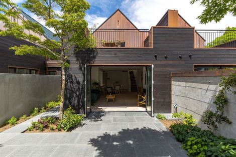 Photo of property in 89 Holly Road, St Albans, Christchurch, 8014