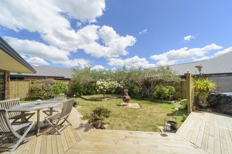 Photo of property in 17 Liberty Grove, Kelvin Grove, Palmerston North, 4414