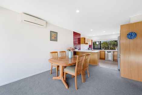 Photo of property in 21a Eastern Beach Road, Eastern Beach, Auckland, 2012