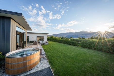 Photo of property in 67 Infinity Drive, Wanaka, 9305