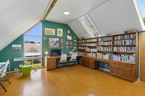 Photo of property in 335 Te Moana Road, Waikanae, 5036